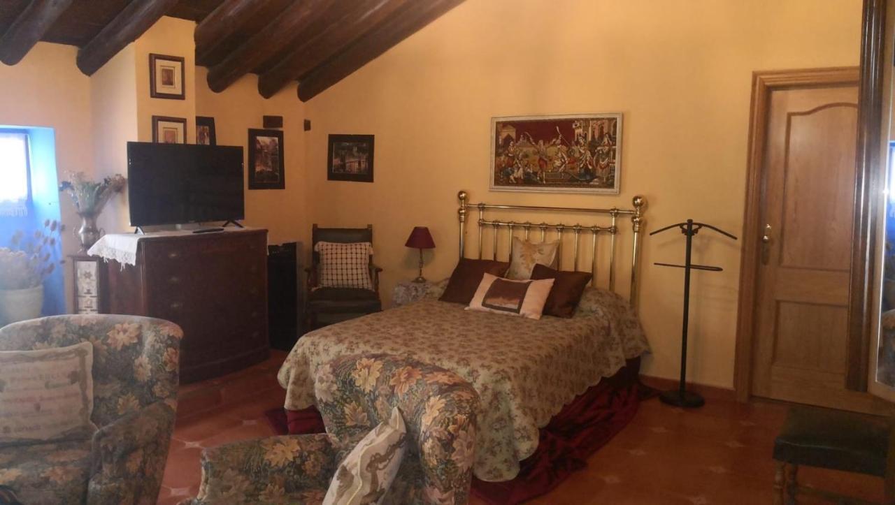 Готель Casa Grande Villarroya de la Sierra Екстер'єр фото