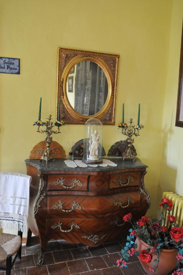 Готель Casa Grande Villarroya de la Sierra Екстер'єр фото