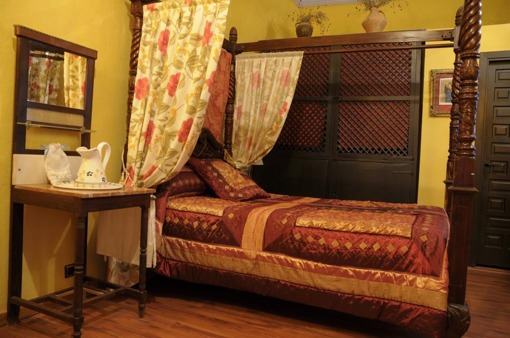 Готель Casa Grande Villarroya de la Sierra Екстер'єр фото