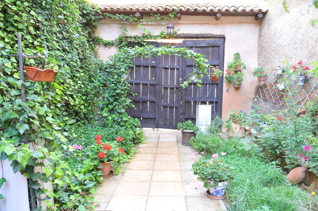Готель Casa Grande Villarroya de la Sierra Екстер'єр фото